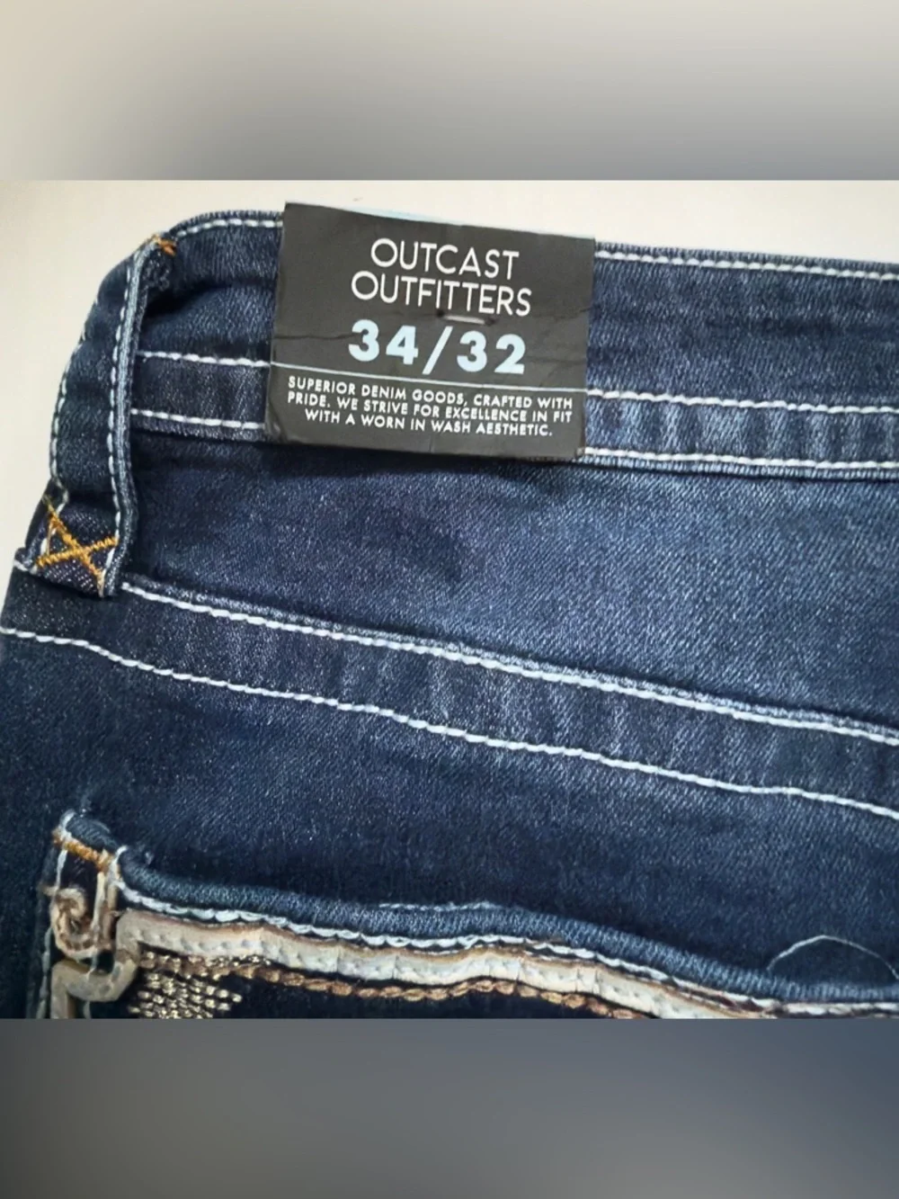 Outcast Outfitters women's Blue Jeans Embroidered Fleur De Lis Cross Pockets
